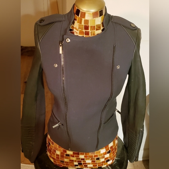 BCBG LEATHER MOTO JACKET~Size|xxs| Color-Rich Turq./Jade Green| Mint Condition - Picture 2 of 10